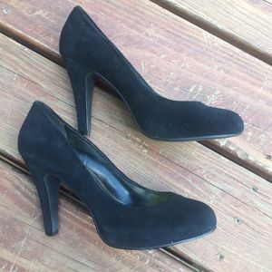 Steve Madden Black Suede ‘Plaza’ Heels